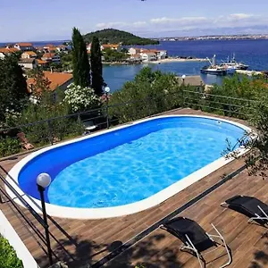 apartments-franov.hotelinzadar.com/
